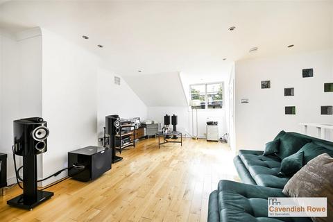 2 bedroom apartment for sale, Gloucester Terrace, London