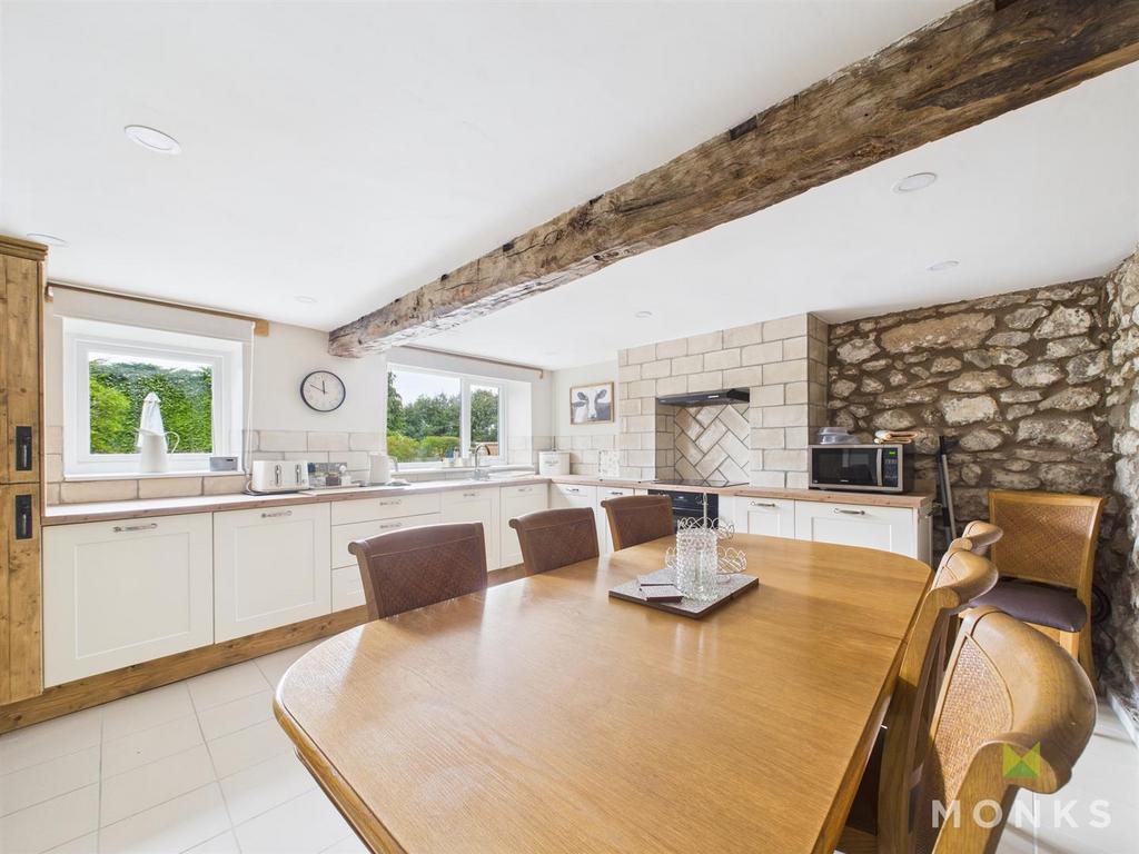 CAM01520 G0-PR0274-STILL002.jpg