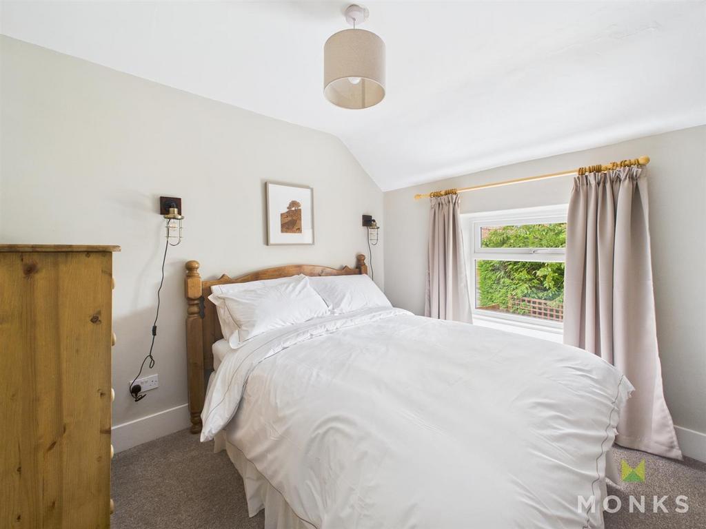 CAM01520 G0-PR0274-STILL019.jpg