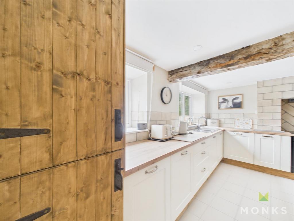 CAM01520 G0-PR0274-STILL005.jpg