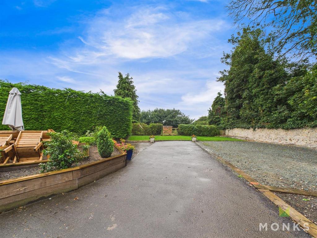 CAM01520 G0-PR0274-STILL034.jpg