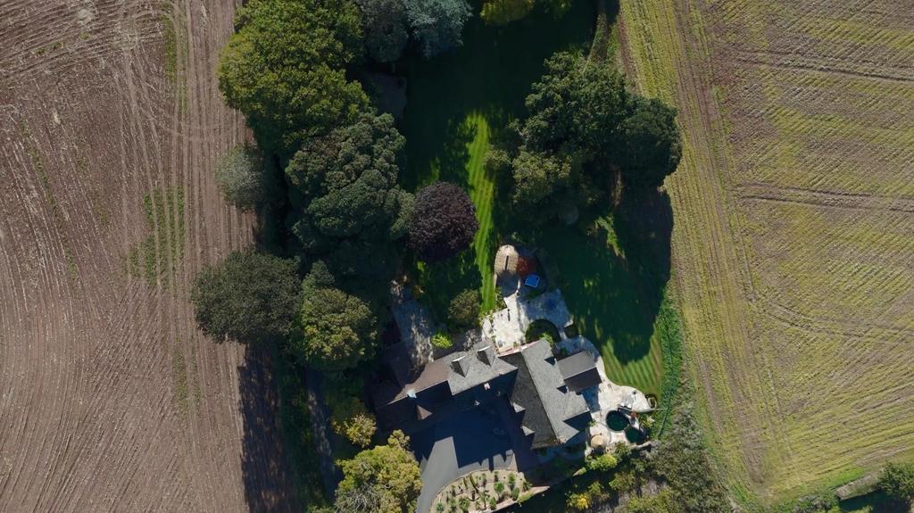 Hill Farm House - View 3.jpg