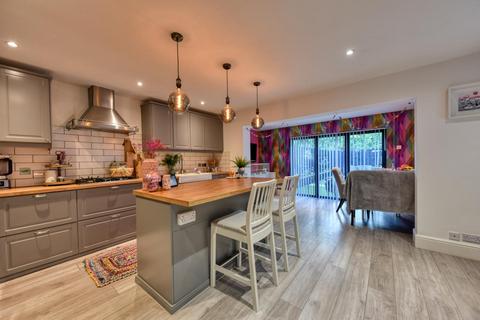3 bedroom detached house for sale, Lorimer Avenue, Gedling, Nottingham