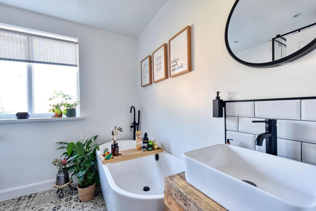 7tn8g Ol VX0y0c Y0ityic EA.jpg