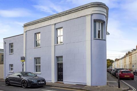 undefined, Albert Place, Cheltenham GL52