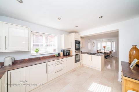 4 bedroom detached house for sale, Colliers Way, Cannock WS12