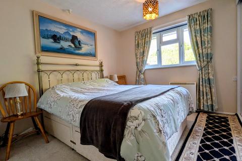 1 bedroom bungalow for sale, Burford Gardens, Worcestershire WR11