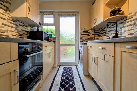 1 bedroom bungalow for sale, Burford Gardens, Worcestershire WR11