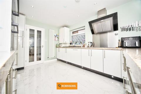 undefined, Downs Road, Dunstable