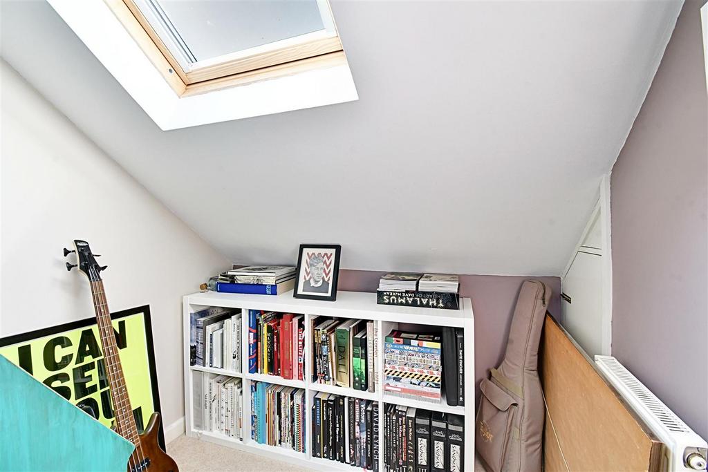 Bedroom 4 3.jpg