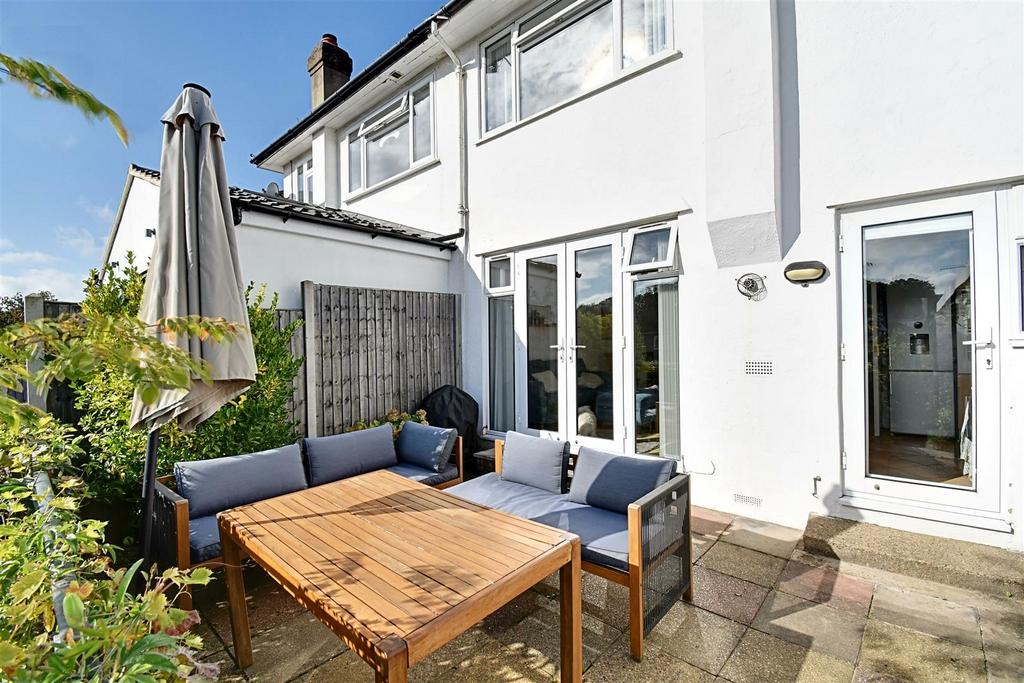 Patio 2.jpg