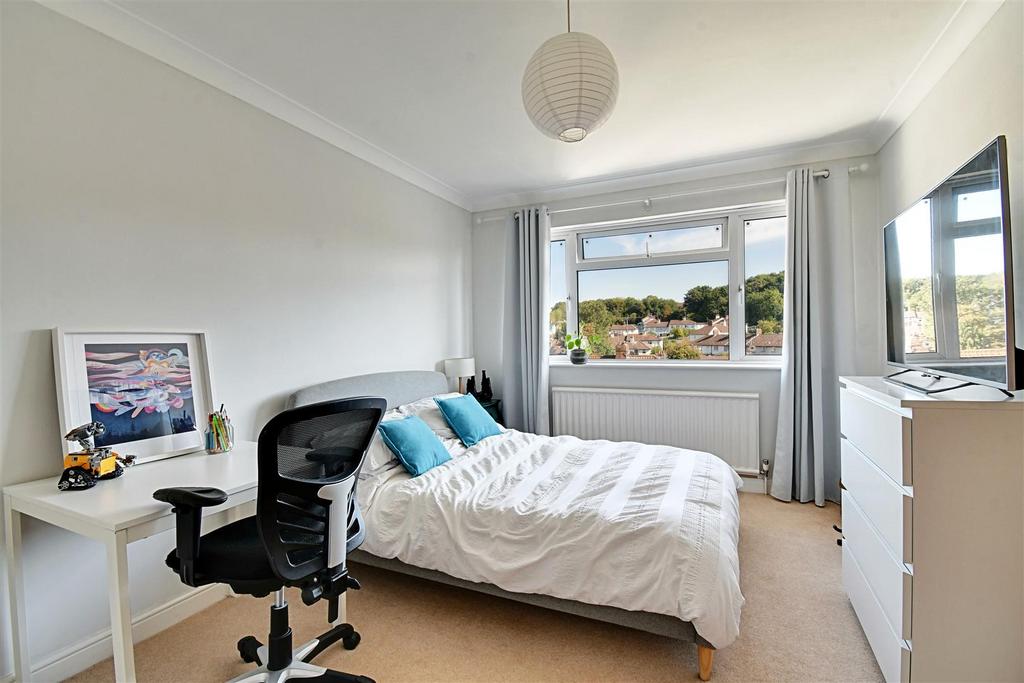 Bedroom 2 1.jpg