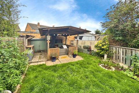2 bedroom maisonette for sale, Collier Close, Surrey KT19