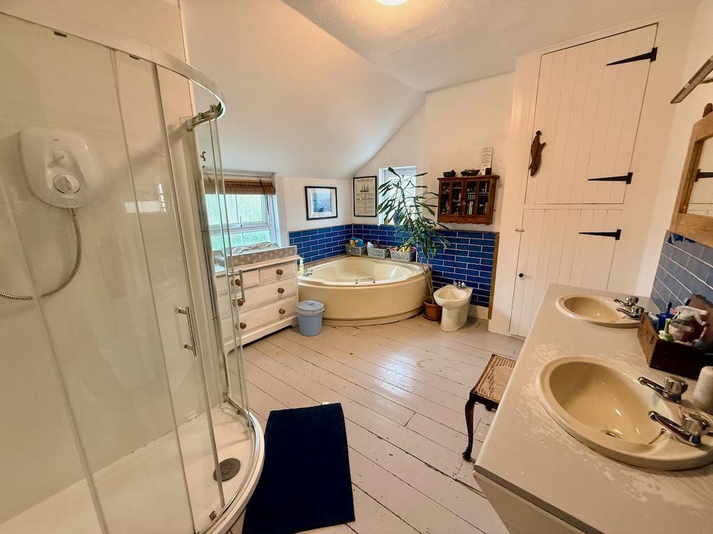 Family bathroom