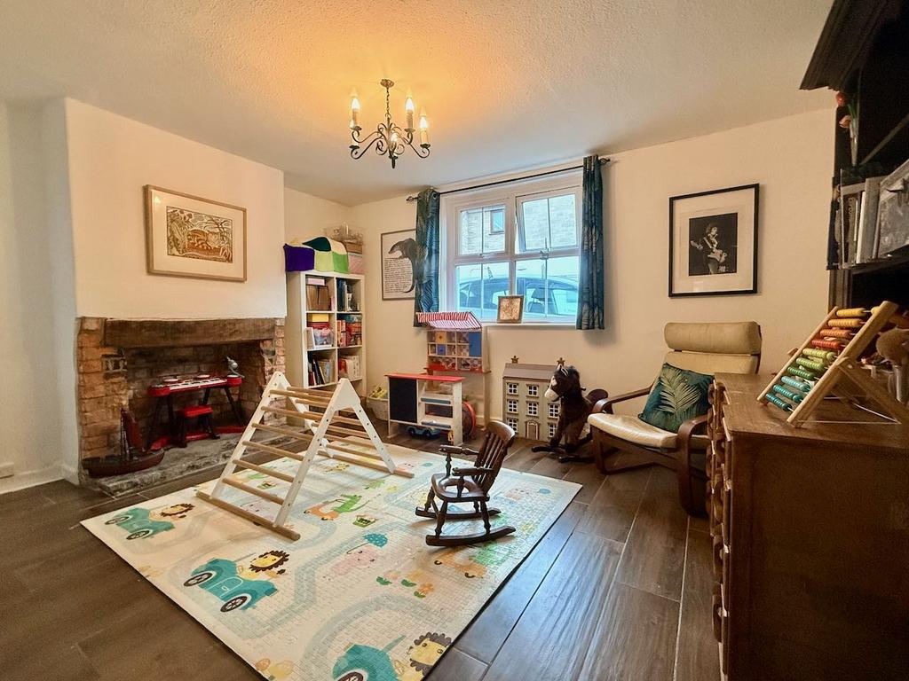 Palyroom/Reception