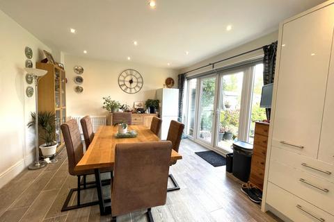 undefined, Discovery Drive, Higher Bartle PR4