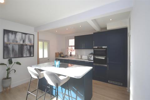 3 bedroom semi-detached house for sale, Grange Road, East Cowes