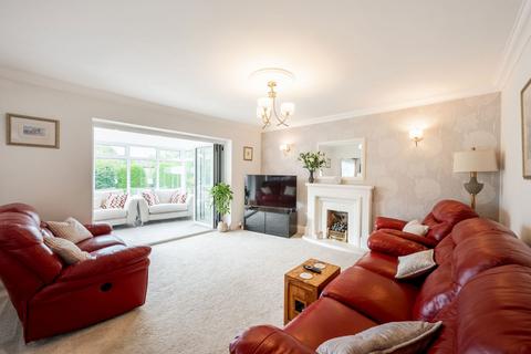 9 Meadow Close, Sutton Coldfield, B74 3JE