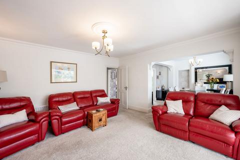 9 Meadow Close, Sutton Coldfield, B74 3JE