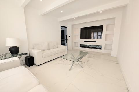 undefined, Lancaster Avenue, Hadley Wood EN4