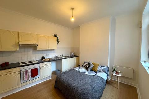 1 bedroom bedsit to rent, Richmond Avenue, Flat 2, Leicester LE2