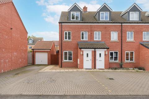 7 Beaumont Crescent, Hethersett, Norwich, NR9 3GT