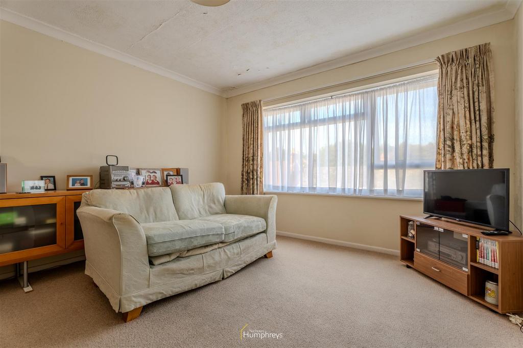 Meadow Court-3.jpg