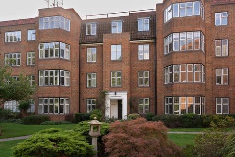 undefined, Highlands Heath, Portsmouth Road, London