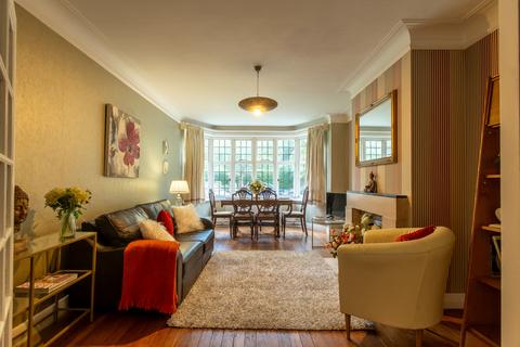 undefined, Highlands Heath, Portsmouth Road, London