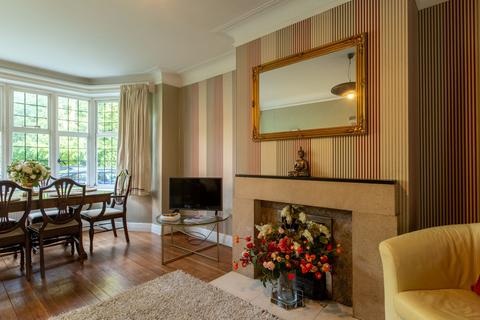 undefined, Highlands Heath, Portsmouth Road, London