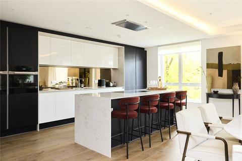 3 bedroom apartment to rent, Bayswater Road, London W2