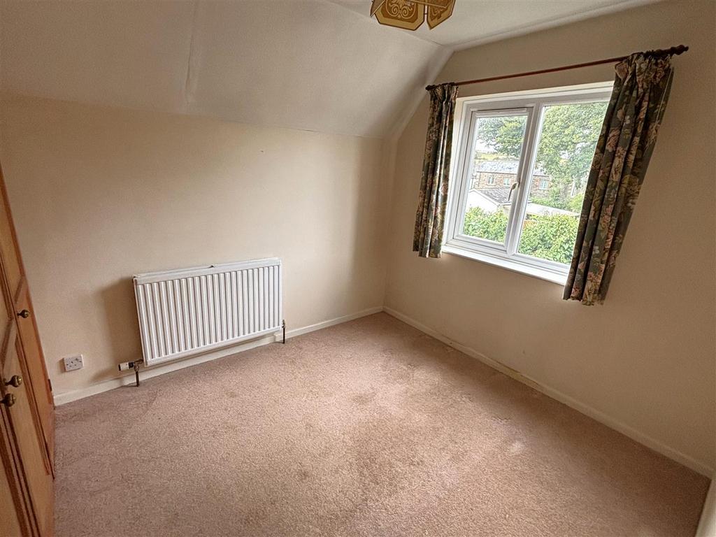 Bedroom 2 (2).jpeg