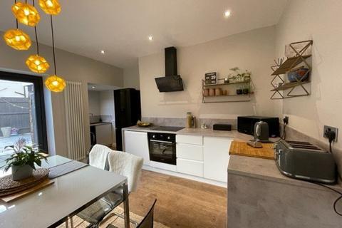 undefined, East Parade, Ilkley, West Yorkshire, LS29