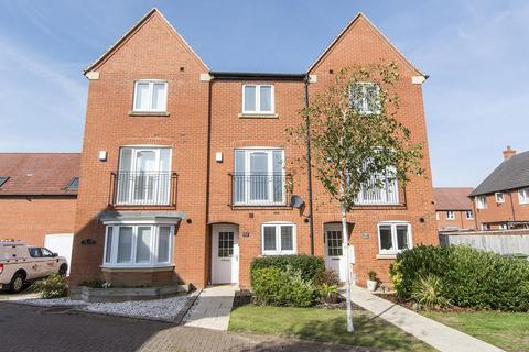 3 bedroom townhouse for sale, Bluebell Place, Lutterworth