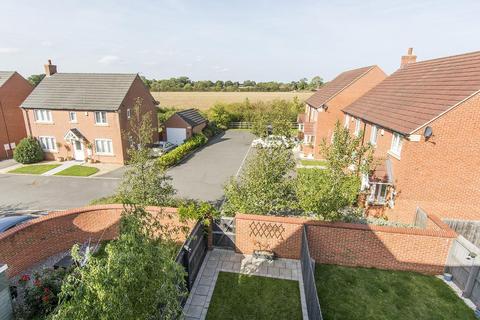 3 bedroom townhouse for sale, Bluebell Place, Lutterworth
