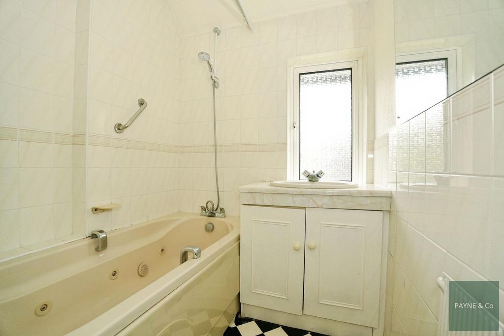 First Floor Bathroom