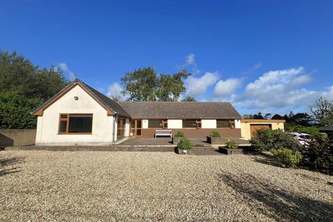 undefined, Lon Clai, Pentraeth, Anglesey, LL75