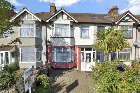 undefined, Whalebone Lane North, Romford RM6