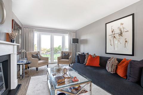 undefined, Queens Close, Byfield NN11