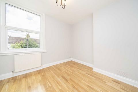 1 bedroom flat for sale, Oaklands Grove, London W12