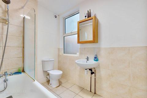3 bedroom house for sale, Highbury Gardens, Seven Kings, IG3