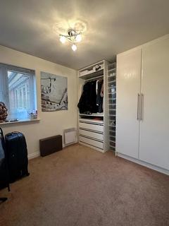 3 bedroom flat to rent, Hume Way, Ruislip HA4