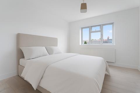 2 bedroom flat to rent, Loftus Road, London, W12
