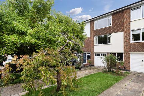 4 bedroom terraced house for sale, Dernier Road, Tonbridge