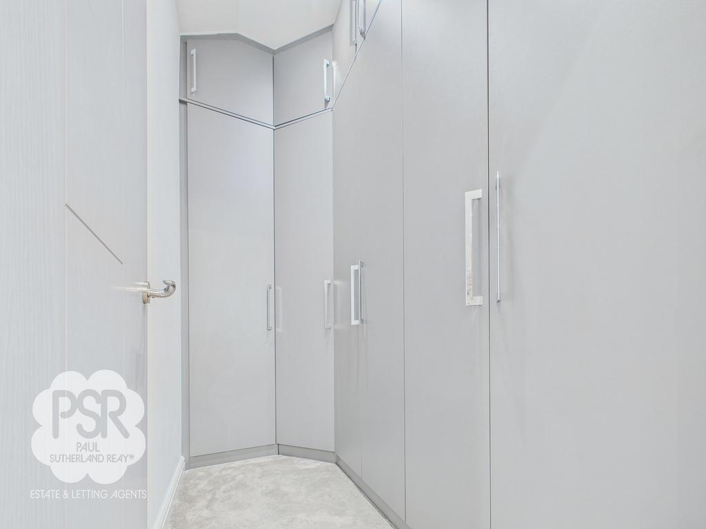 Main Suite - Dressing Room