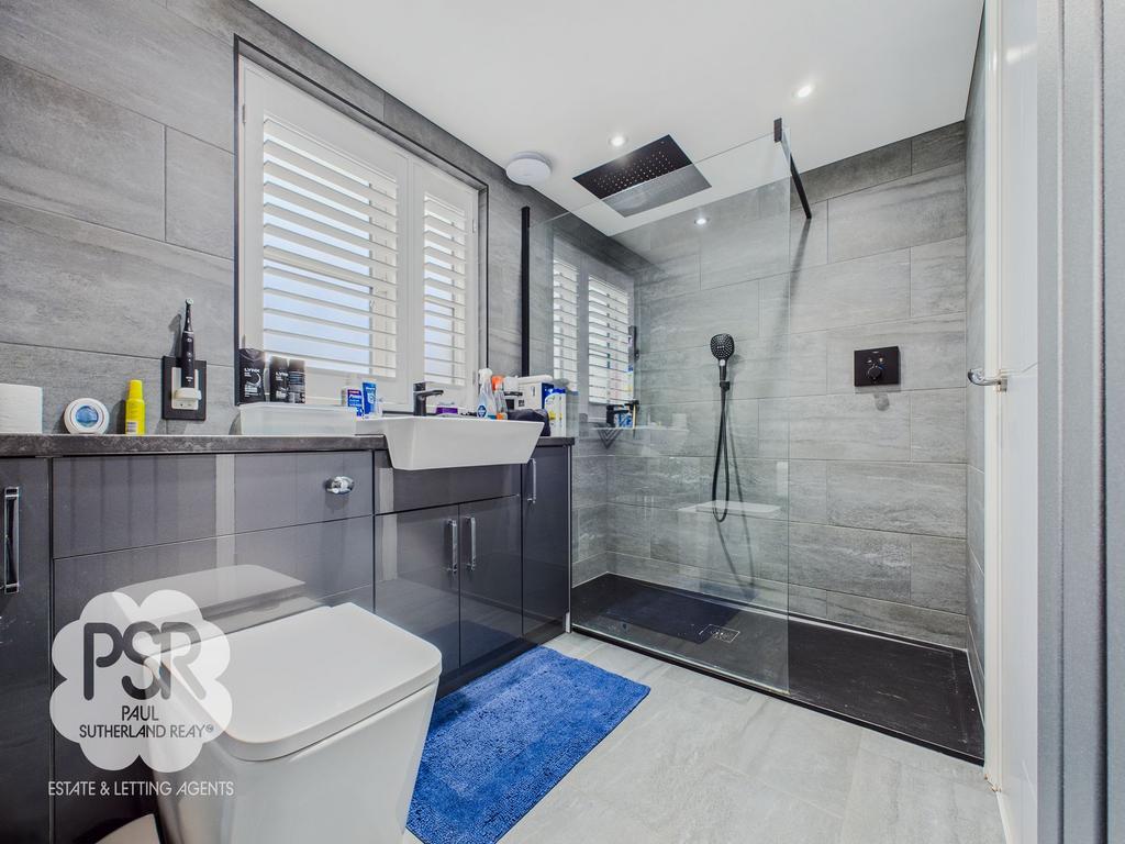 Upper Bathroom