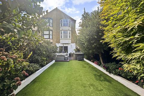 4 bedroom semi-detached house for sale, Cecil Park, Herne Bay