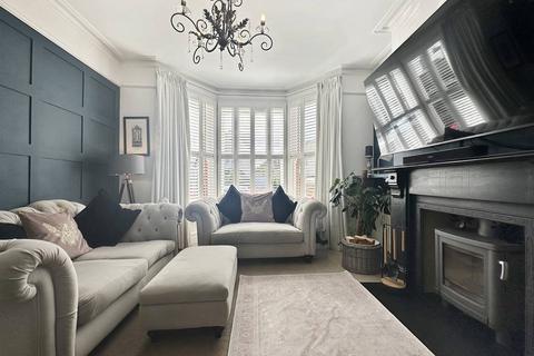 4 bedroom semi-detached house for sale, Cecil Park, Herne Bay