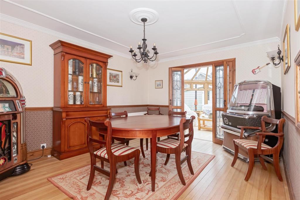 Withdean Ave 13.jpg