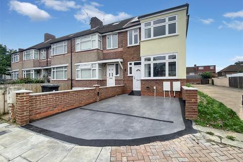 undefined, Meadow Road, Feltham